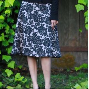 NWOT Effie’s Heart Midi Simone Skirt Sz Small